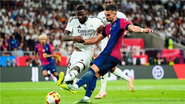 Völler rügt Rüdiger für Wutausbruch: „Das geht nicht“ Im Pokalfinale gegen den FC Barcelona leistete sich Antonio Rüdiger (l) einen heftigen Aussetzer.