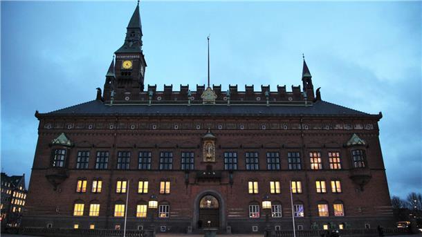 Kopenhagen kassiert jahrelang zu viel Geld für Heiraten Im Rathaus von Kopenhagen wurde im vergangenen Jahr eine Rekordzahl an Eheschließungen verzeichnet. (Archivbild)
