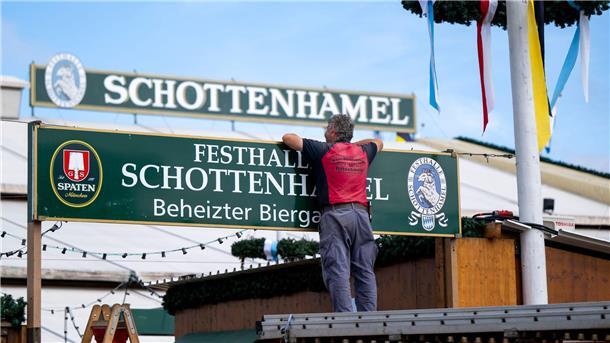 Wiesn-Countdown: Viel Bier, kein Joint - und mehr Sicherheit Im Schottenhamel zapft der Oberbürgermeister am Samstag das erste Fass an.