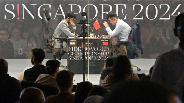 Im siebten Spiel der Schach-WM in Singapur hat es keinen Sieger gegeben.