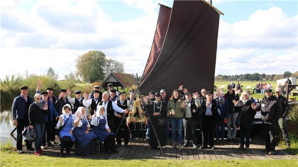 Im Torfschiffhafen an der Kreuzkuhle ist immer jede Menge los - auch in diesem Jahr, das für Findorffs Erben ein besonders erfolgreiches war: Die ehrenamtliche Arbeit des inzwischen 120 Mitglieder zählenden Vereins, der auf eine zehnjährige Geschichte zurückblicken kann, wurde mit dem „Goldenen Hecht“ ausgezeichnet. 