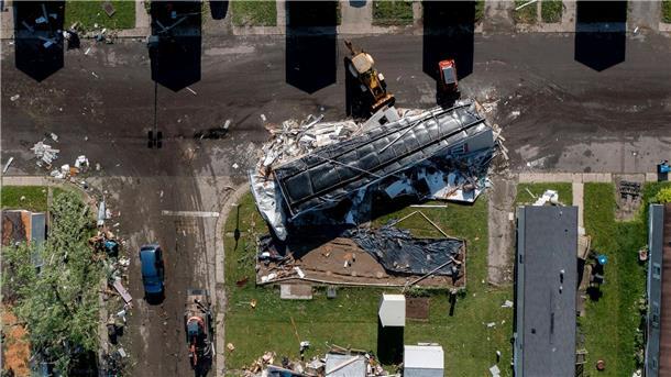 Mindestens drei Tote durch Tornados in den USA Im US-Bundesstaat Michigan hat ein Tornado Spuren hinterlassen.