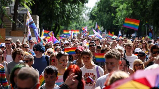 Pride-Parade in Ungarn verboten Im vergangenen Jahr gab es in Budapest noch eine bunte Pride-Parade. (Archivbild)
