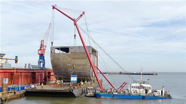 Im vergangenen Jahr wurden in Cuxhaven Rumpfsektionen und Teile für Aufbauten von Marineschiffen gebaut.