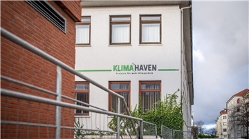 Bremerhaven will Platz für mehr Geflüchtete schaffen Blick auf Gebäude.