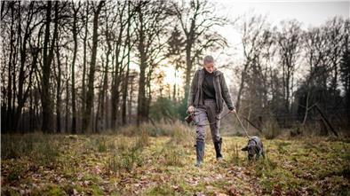 Immer mehr junge Frauen und Männer wie Katharina Drath aus Beverstedt entdecken die Jagd für sich. Niedersachsen ist, laut des Deutschen Jagdverbands, das Bundesland mit den zweitmeisten Inhabern eines Jagdscheins – Tendenz steigend.