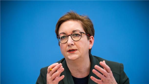 Neuer Streit über energiesparsame Gebäude Immer schärfere Dämmvorschriften hätten das Bauen sehr teuer gemacht, sagt Bauministerin Klara Geywitz.