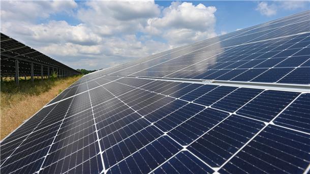 SPD-Fraktion nimmt Stellung zum geplanten Solarpark in Abbehausen Ein Solarpark.