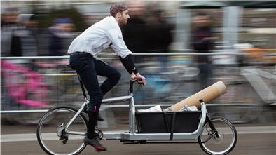 In Berlin gibt es sogar schon Lastenradrennen. Auch in Bremerhaven entdecken immer mehr Menschen den Trend für sich.