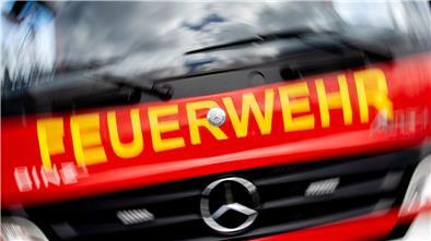 In Braunschweig wurde eine Halle zur landwirtschaftlichen Nutzung durch ein Feuer komplett zerstört. (Symbolbild)