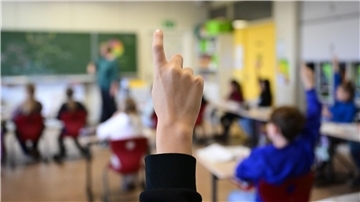 In Bremen profitieren 43 Schulen von der bundesweiten Förderung. (Symbolbild)