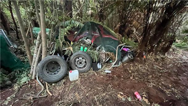 Neuseeland: Erste Fotos vom Camp des Kindesentführers In dem Camp waren Autoreifen und ein Wasserkanister zu sehen.