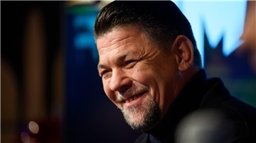 In dem neuen Format treten zwölf talentierte Kochtalente gegeneinander an. 