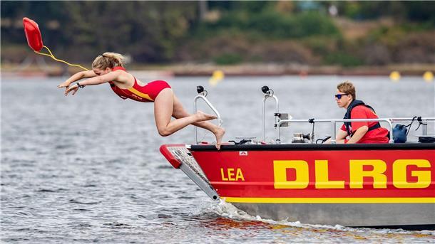 DLRG steigert Mitgliederzahlen - Rekord In den kommenden Jahren will die DLRG vor allem die Zahl der Aktiven steigern, um mehr Kindern das Schwimmen beibringen zu können.