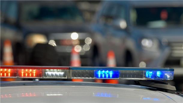 Frau fährt in USA in falsche Auffahrt und wird erschossen In den USA ist es erneut zu einem tödlichen Zwischenfall durch eine Schusswaffe gekommen. (Symbolbild)