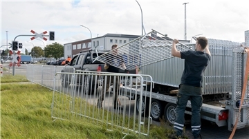 In der Franziusstraße werden Bauzäune aufgestellt.