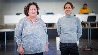 In der neuen Zusammensetzung des Deponiebeirats nimmt nun auch Umweltdezernentin Susanne Gatti (links) an den Sitzungen teil. Dorothee Heidhues wirkt als Moderatorin mit, nachdem die bisherige Diskussion in dem Gremium nicht mehr weiterkam.
