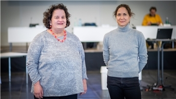In der neuen Zusammensetzung des Deponiebeirats nimmt nun auch Umweltdezernentin Susanne Gatti (links) an den Sitzungen teil. Dorothee Heidhues wirkt als Moderatorin mit, nachdem die bisherige Diskussion in dem Gremium nicht mehr weiterkam.