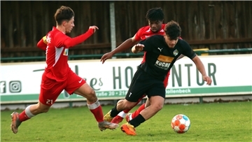 In der U 19-Regionalliga zählte Murat Boral (rechts) zu den Top-Torjägern. Jetzt möchte er sich beim BSC ebenso präsentieren.