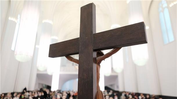 In der Universitätskirche Paulinum findet ein Gottesdienst statt.