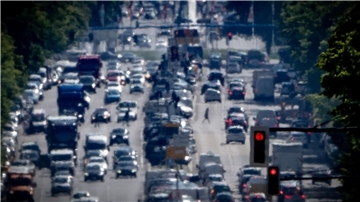 In Deutschland haben fast zwei Drittel der Autos inzwischen Abgaswerte nach den neueren und strengeren Normen Euro 5 oder Euro 6.
