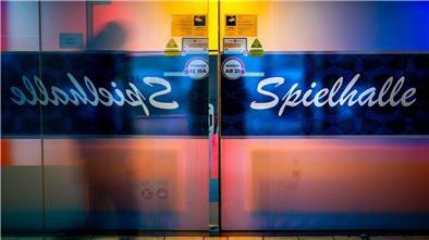 In Deutschland sind laut dem „Glückspielatlas“ etwa 4,6 Millionen Menschen von Spielsucht betroffen.