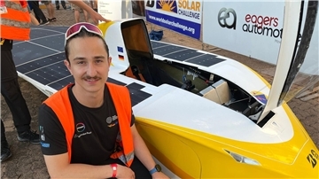 In diesem Gefährt tritt Moritz Mitzel zum Solarauto-Rennen an.