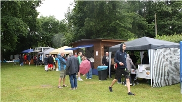 In diesem Jahr meinte es der Wettergott beim Waldbadfest mit den Boklern nicht ganz so gut.