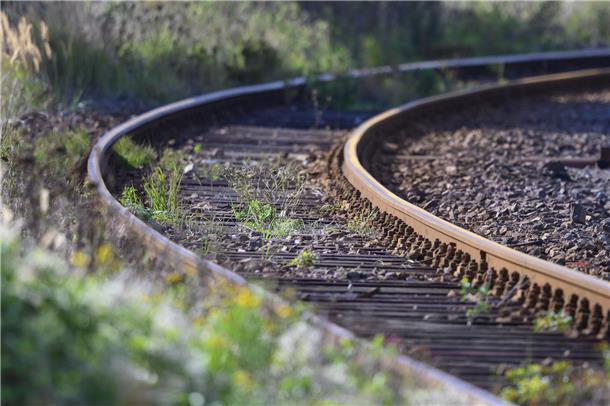 Bahnstrecke Bad Bederkesa – Bremerhaven: Die Strecke der geteilten Meinungen In einigen Jahren könnte die Strecke Bad Bederkesa – Bremerhaven wieder für den regelmäßigen Bahnverkehr geöffnet werden.