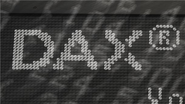 In immer mehr Dax-Unternehmen sitzen Frauen im Aufsichtsrat - doch der Wandel ist langsam.