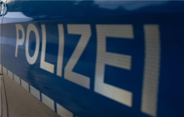 Säureangriff auf Auto in Nartum In Nartum hat es einen Säureangriff auf ein Auto gegeben.