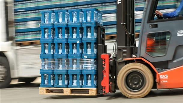 NGG bestreikt Rewe-Getränkelieferant In NRW könnten sich die Streiks nach Einschätzung der Gewerkschaft stärker auswirken als in Nord- und Ostdeutschland. Der Süden ist demnach nicht betroffen. (Symbolbild)