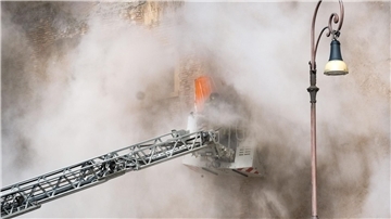 In Rom sind Teile eines mittelalterlichen Turms eingestürzt. 