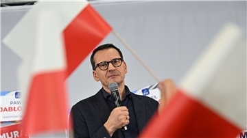 In spätestens 14 Tagen muss Mateusz Morawiecki im Parlament die Vertrauensfrage stellen - und sein Kabinett wird krachend durchfallen. Polnische Medien spotten über die „Zwei-Wochen-Regierung“ und „Morawieckis Krippenspiel“.