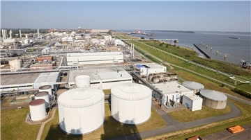 In Stade wird wegen möglicher Drohnenflüge über Industriestandorten ermittelt. (Archivbild)