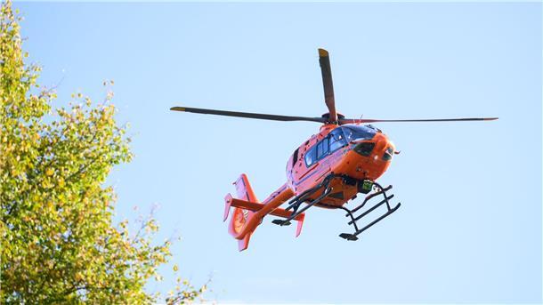Drei Schwerverletzte bei Unfall in Werdum In Werdum kam auch ein Rettungshubschrauber zum Einsatz. (Symbolbild)