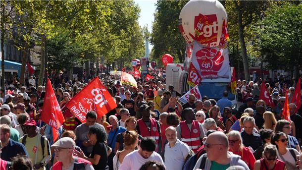 Streiktag in Frankreich: Hunderttausende gegen Sparpläne In zahlreichen Städten Frankreichs haben Menschen protestiert.