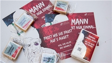 Info-Flyer bei der Vorstellung der Nutzungsstatistik der Männergewaltschutzeinrichtungen in Deutschland.