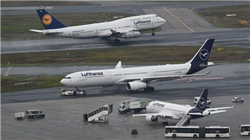 Lufthansa streicht zum Frühjahr weitere Inlandsflüge Inlandsflüge lohnen sich für die Lufthansa kaum. (Archivbild)