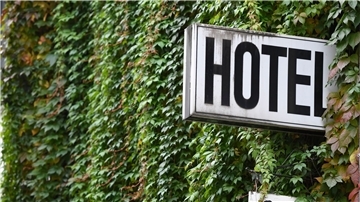 Innerhalb des Gastgewerbes schnitten Hotels und sonstige Beherbergungsbetriebe im September besser ab als die Gastronomie.