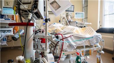 Ins künstliche Koma verlegt und beatmet zu werden, nicht zu wissen, ob man wieder aufwacht – auch mit solchen Ängsten müssen Covid-19-Patienten zurechtkommen.