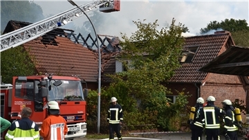 Insbesondere das Gebäude für die Zevener Ortswehr – hier bei einem Einsatz in Brauel – wird einige Millionen Euro verschlingen.