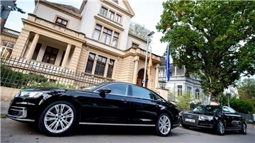 Insgesamt 20 Fahrer beschäftigt die niedersächsische Landesregierung. (Archivbild)