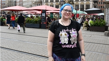 Isa Gerkens hat selbst Gewalt erlebt und engagiert sich im Betroffenenbeirat, um anderen zu helfen.