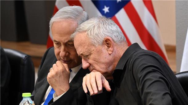 Medien: Israels Parlament billigt Notstandsregierung Israels Parlament hat die Bildung einer Notstandsregierung von Ministerpräsident Benjamin Netanjahu und Oppositionspolitiker Benny Gantz gebilligt.