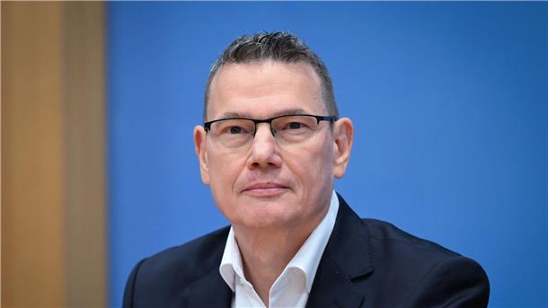 IT-Unternehmer soll Geld für Wagenknecht-Partei auftreiben IT-Unternehmer Ralph Suikat plädiert für eine stärkere Besteuerung hoher und sehr hoher Vermögen.