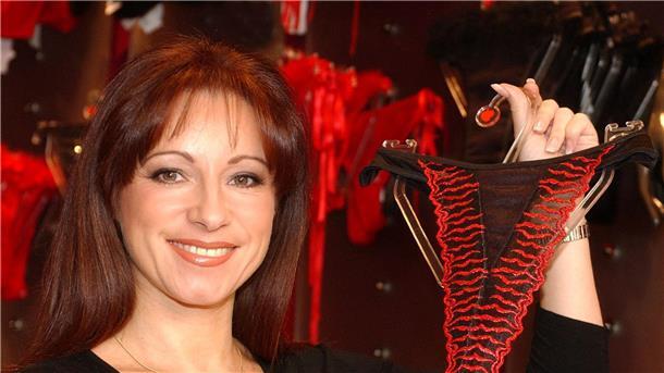 „Britische Beate Uhse“: Jacqueline Gold ist tot Jacqueline Gold in einem ihrer Geschäfte in der Oxford Street im Zentrum Londons.