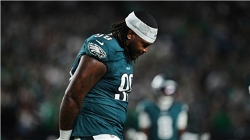 Jalen Carter hatte sich zum NFL-Auftakt nicht im Griff und flog vom Platz.
