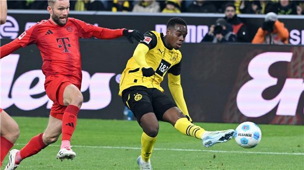 Bayern-Kasse klingelt: Jetzt winken die Jackpot-Millionen Jamie Gittens (r) war bislang Gegner des FC Bayern wie hier, als er im vergangenen Dezember in München zum 1:0 für Dortmund traf.