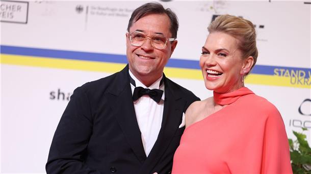 Jan Josef Liefers and Anna Loos bei der diesjährigen Verleihung des Deutschen Filmpreises in Berlin.